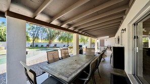 Outdoor dining