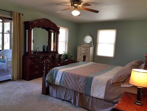 4 bedrooms, free WiFi, bed sheets
