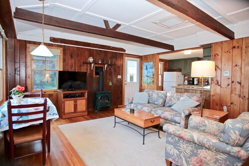 Come and enjoy our Boothbay Cottage