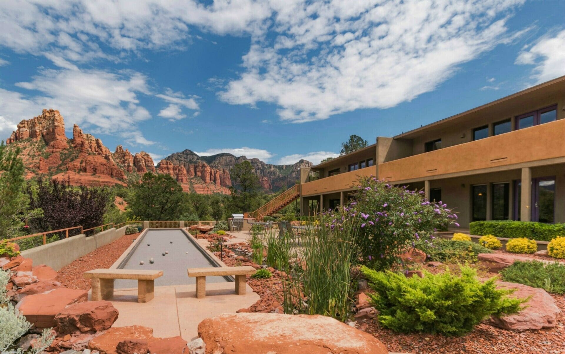 Vista Ridge Sedona building one and bocce ball court. 
