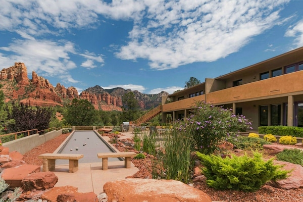 Vista Ridge Sedona building one and bocce ball court.