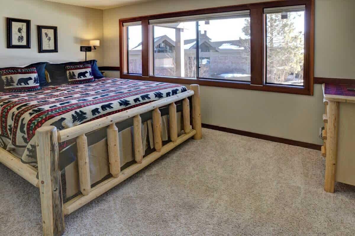 2 bedrooms, iron/ironing board, WiFi