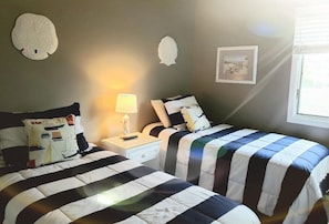 3 bedrooms, iron/ironing board, free WiFi