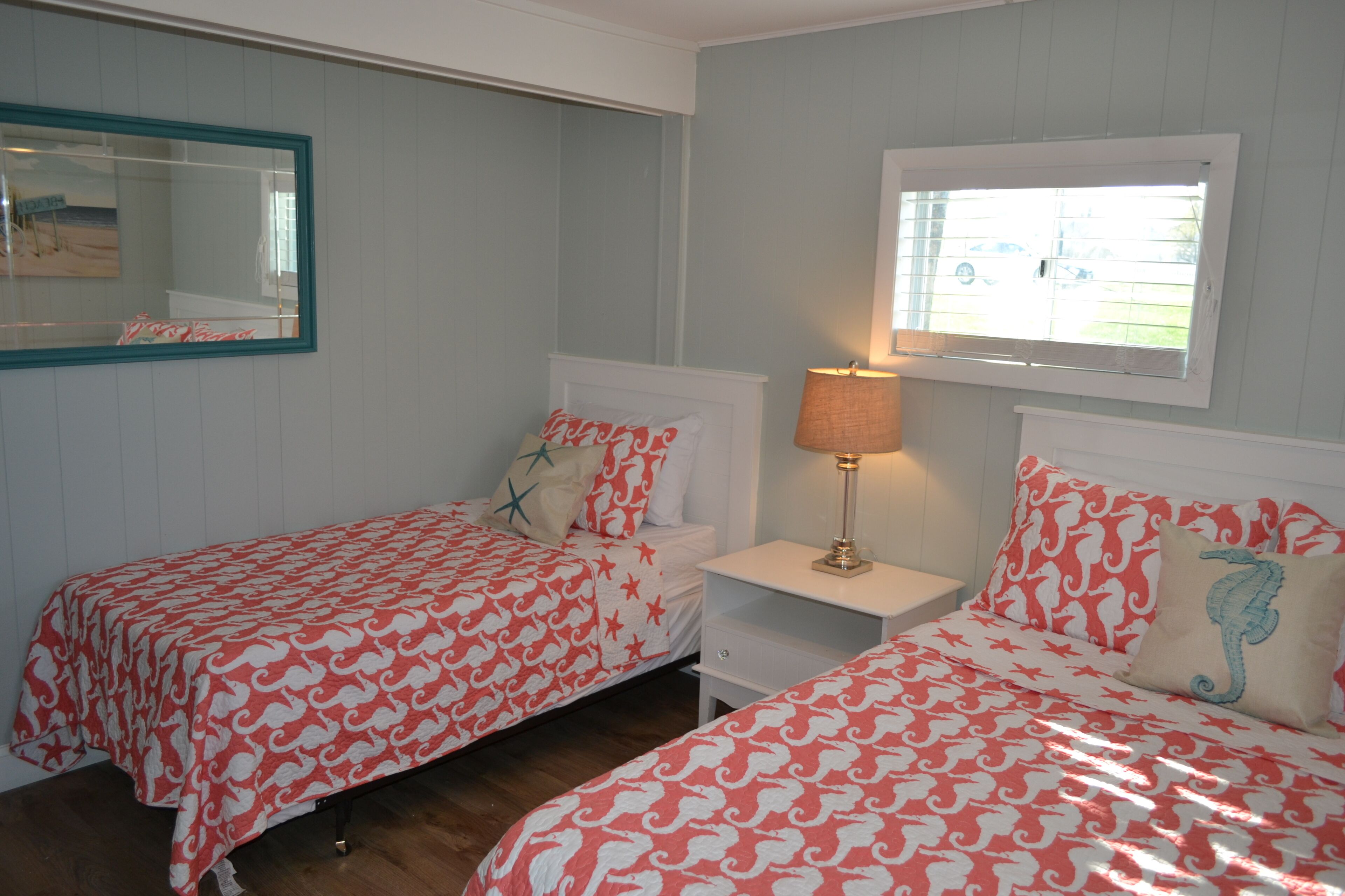 3 bedrooms, desk, iron/ironing board, travel crib