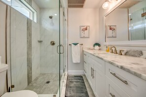 Douche, serviettes fournies