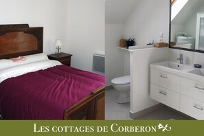 3 室のベッドルーム、アイロン / アイロン台、旅行用ベビーベッド、WiFi (無料)