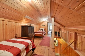 6 Schlafzimmer, Schreibtisch, Bügeleisen/Bügelbrett, Reisekinderbett