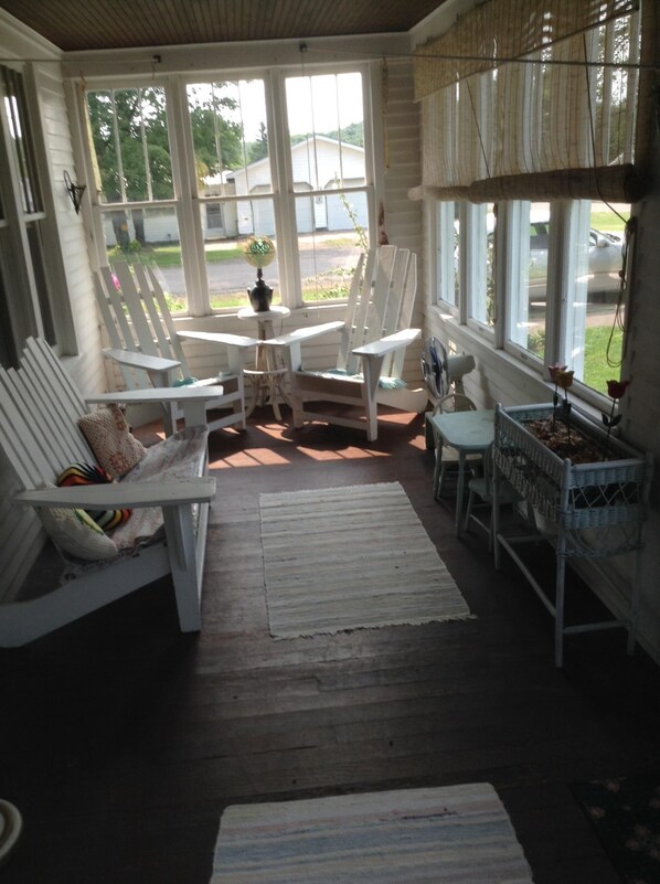 Interior - Grandma Nina's house (Rockland)