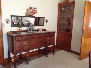 Interior - Grandma Nina's house (Rockland)