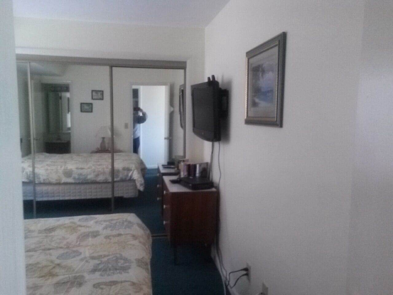 Northend Ocean Block Condo just steps to the beach and boardwalk.