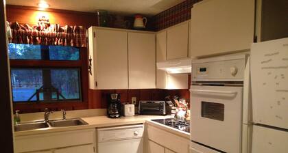 Mt-kandidaatin hytti uudella kylpytynnyrillä, minuutit Sunriveriin, 20 minuuttia kandidaattiin