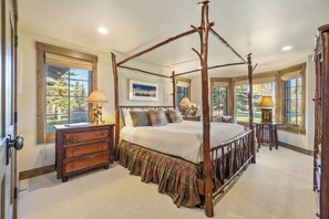 3 bedrooms, iron/ironing board, free WiFi, bed sheets - Cozy Cabin Mtn Views Proximity to Everything w Jackson Hole Property Management (Jackson)