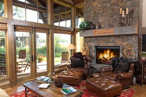 Smart TV, fireplace, DVD player