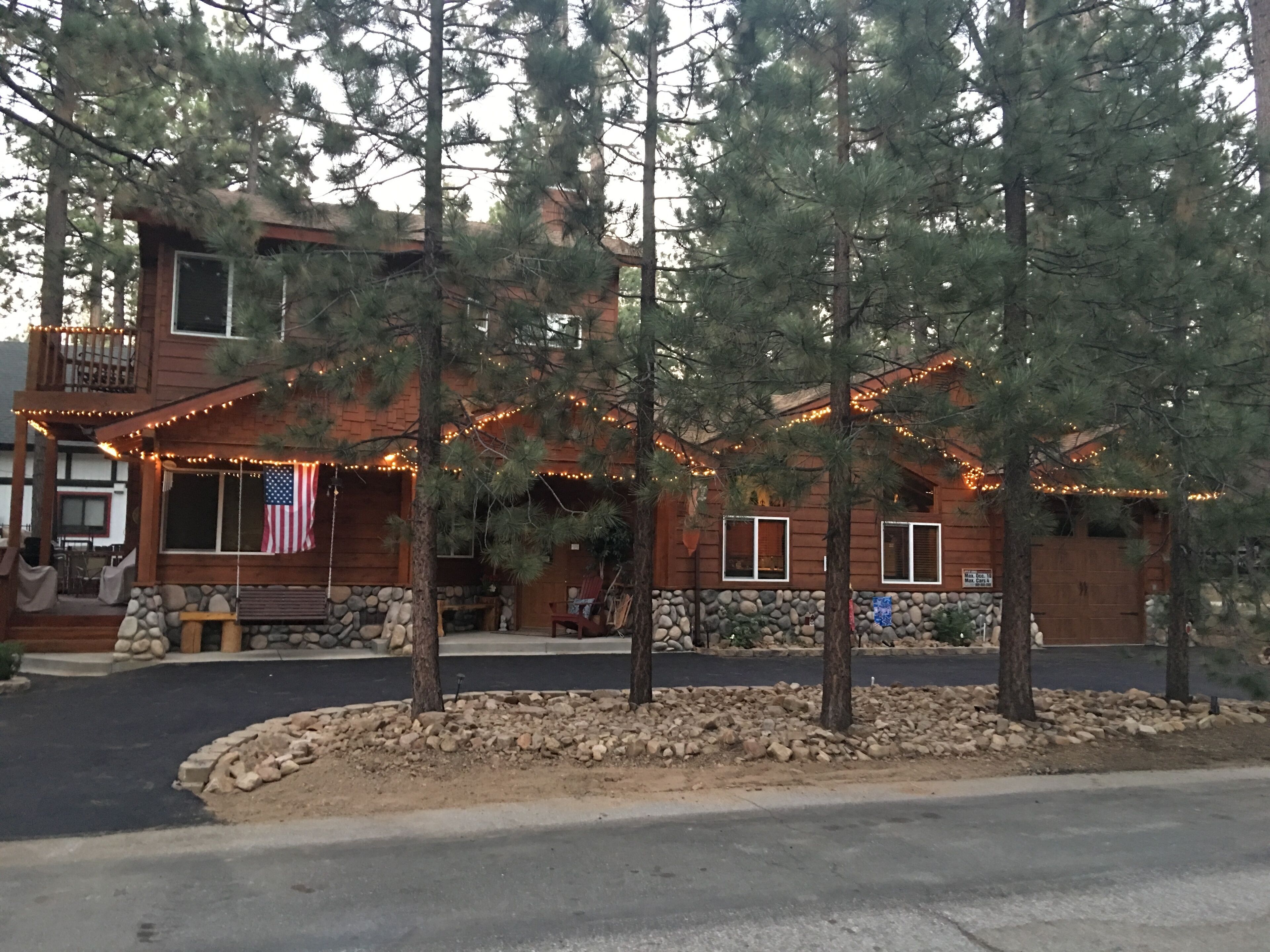 SUN & FUN@Little Lodge/great rates, reviews, big smiles, laughs,family time🤩 