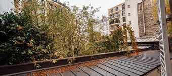 Very Quiet 1 Br by Rue Cler, short walk to Eiffel Tower, Nearest metro 2min walk