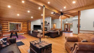 Smart TV, fireplace, DVD player, foosball