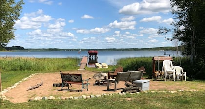 Waterfront Cabin With Sand Beach On Pristine Shell Lake