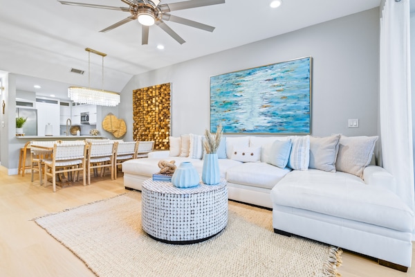 Resort-Style Living at Casa Mar – Spacious & Stylish Interior Steps from Pool