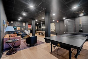 Spielezimmer