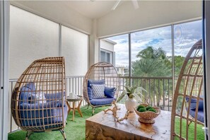 Smart TV, DVD player, foosball, table tennis