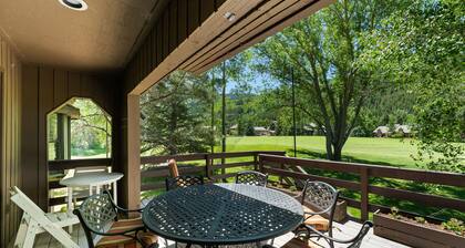 Spacious 4 bedroom Golf Course Home w/ Hot Tub by Gorecreek Rentals