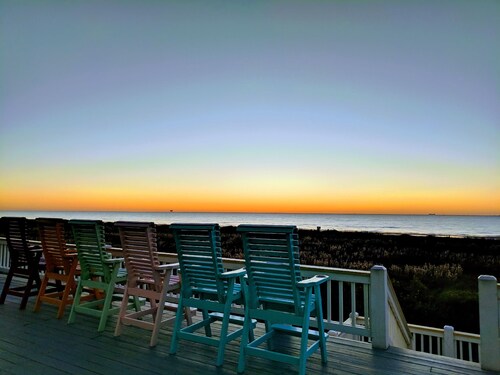 Biscayne Blue Paradise - BEACH FRONT/LARGE DECK/GATED