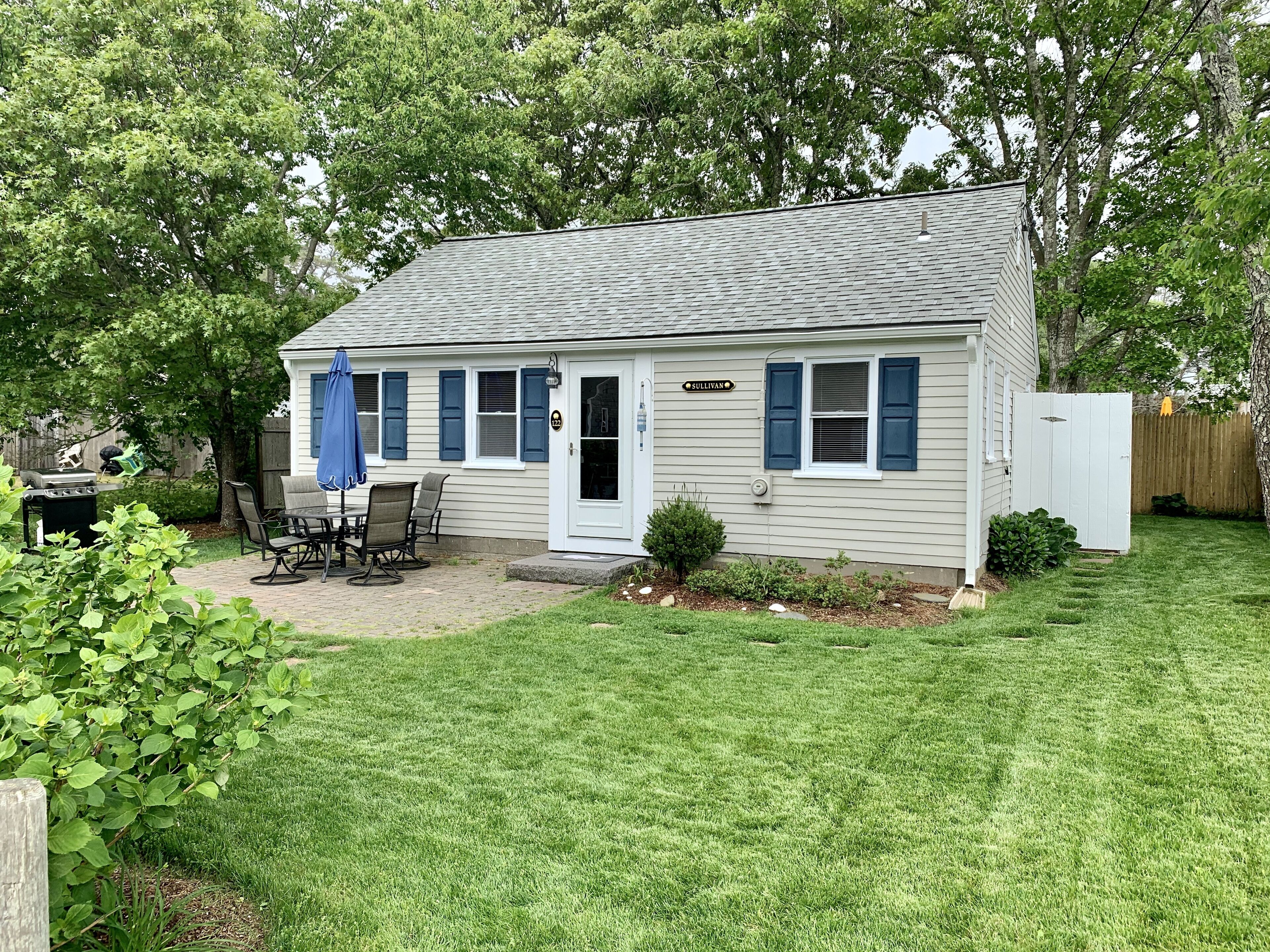 3BR – Perfect Location Cynthia Lane! A/C, Bikes, WiFi!