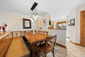 Dining - Enjoy mountain and river views at cozy 3 bdrm condo w/ secluded backyard and walk-out patio to Gore Creek, pool & hottub access, and shuttle valet Grand Hyatt Vail (Vail)