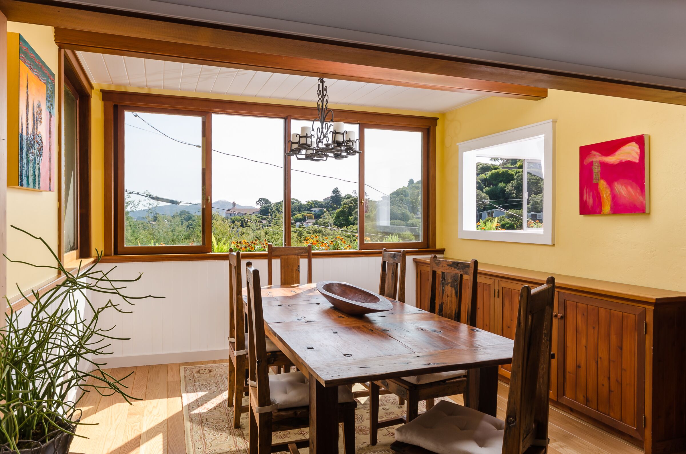 Spacious View Home -  Fantastic Location - Walk to Town