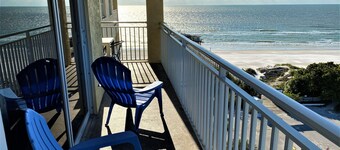 Fantastic Gulf View! On the beach! 3 Bdrms, 3 Baths, Great Pool and Hot Tub