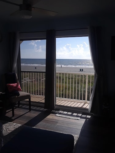 AMAZING OCEAN VIEW ! Watch Rocket Launches from the beach!