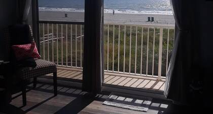 AMAZING OCEAN VIEW ! Watch Rocket Launches from the beach!