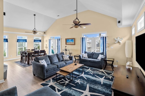Grand Ocean Getaway 2 ,Ocean Views, Private Pool!