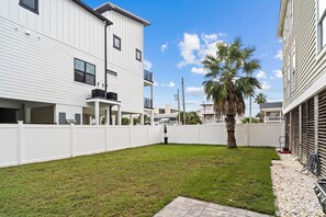 Property grounds - Grand Ocean Getaway 2 ,Ocean Views, Private Pool! (North Myrtle Beach)