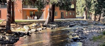 Neue ebenerdige Riverfront-Suite - zu Fuß ins Dorf!  