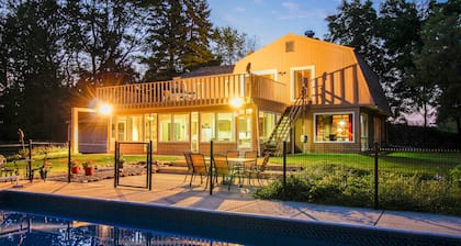 "La retraite" 7 1/2 Acre Private Estate
