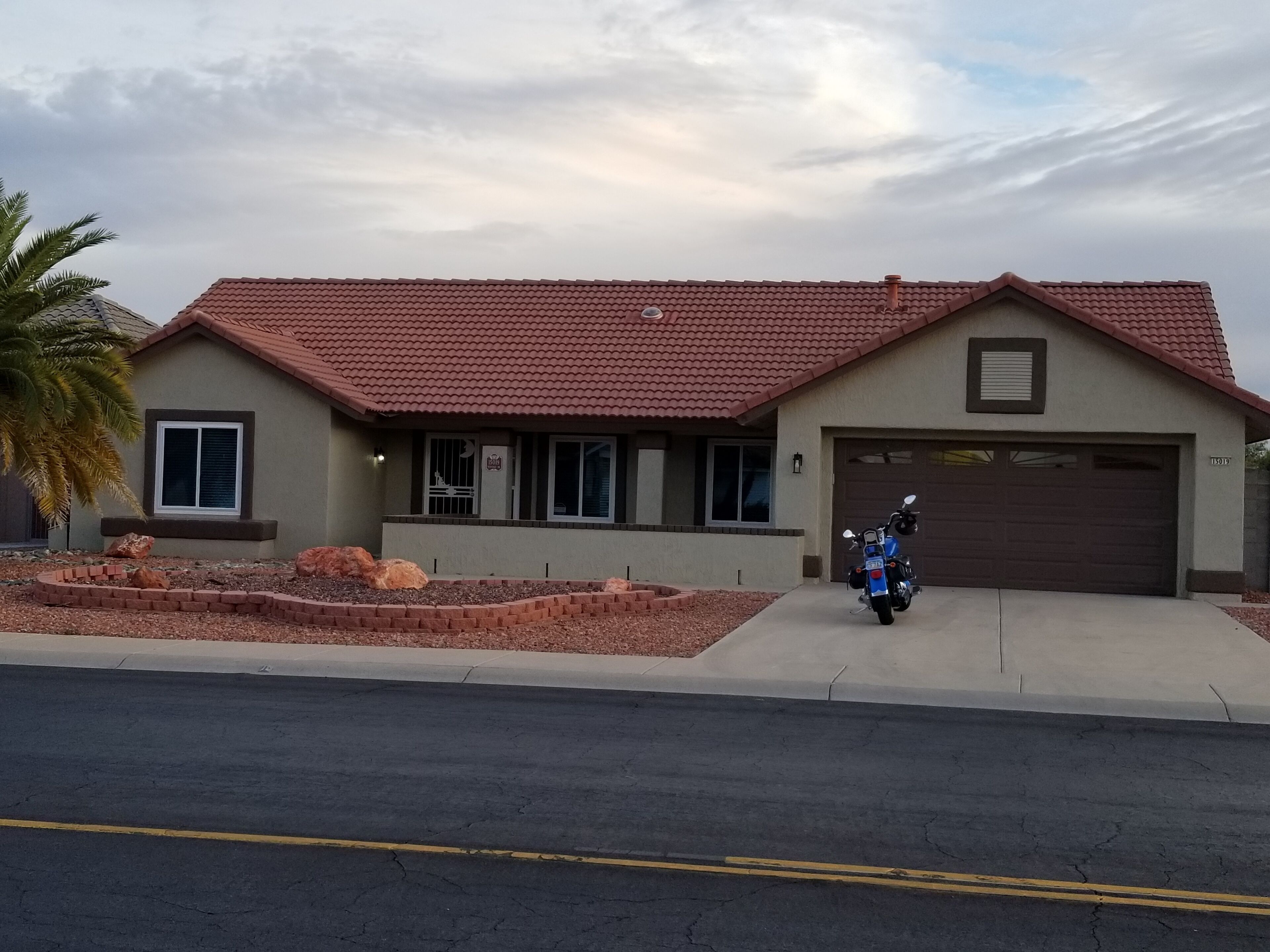 Beautifully Remodeled Home Surrounded by 7 Golf Courses