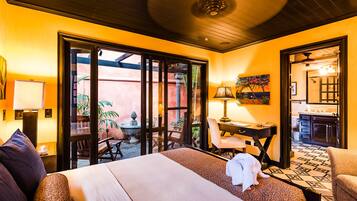 3 chambres, coffres-forts dans les chambres, bureau