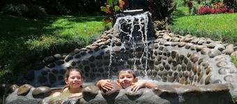 Private Villa is Paradise with Tropical Gardens & Rain Forest Trail by River