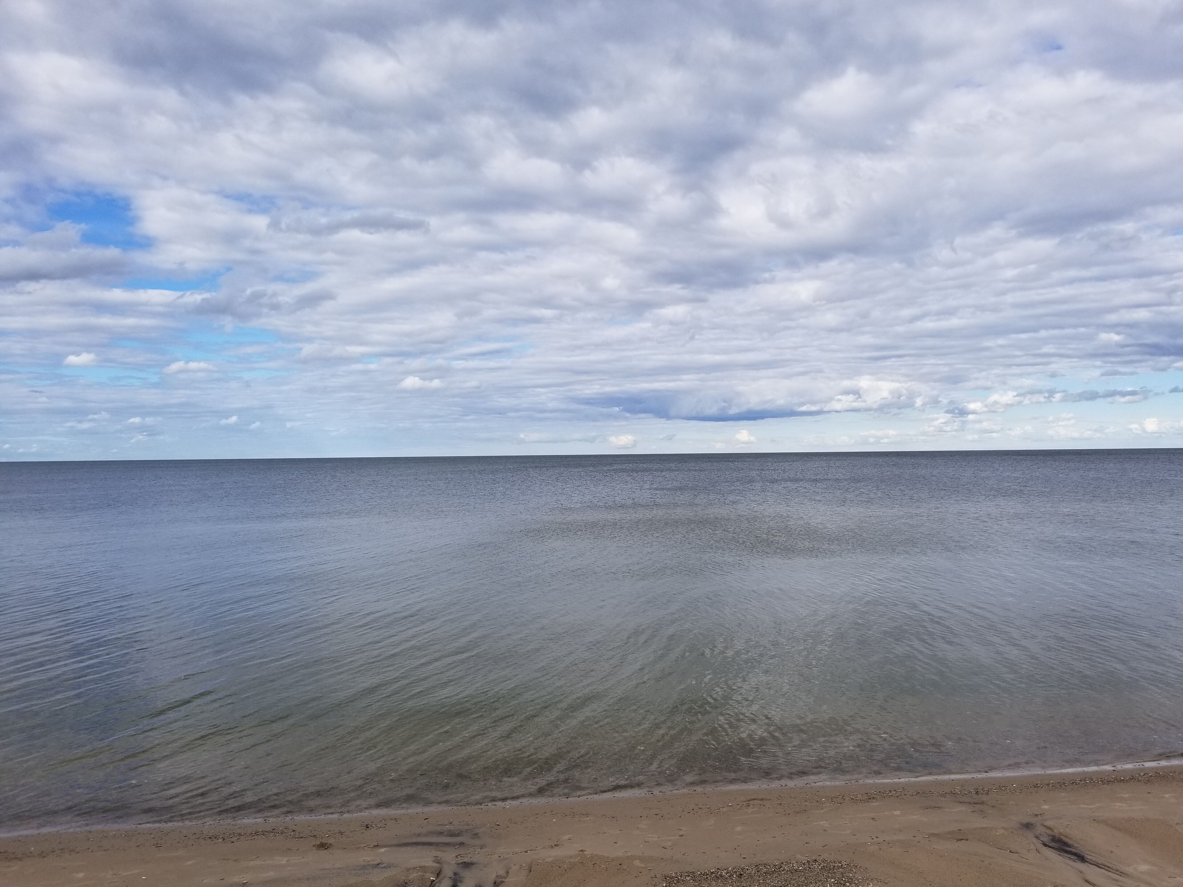 Quaint beach cottage with magnificent sunrises on Saginaw Bay/Lake Huron