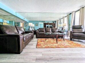 Smart TV, DVD player - Spectacular 3rd floor Pool and Beach Views (Panama City Beach)