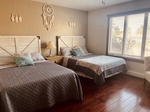 4 bedrooms, WiFi, bed sheets