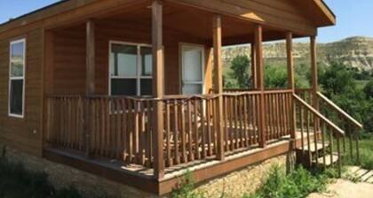Boots Cowboy Cabin Medora 2 BR 1B Sleeps 6