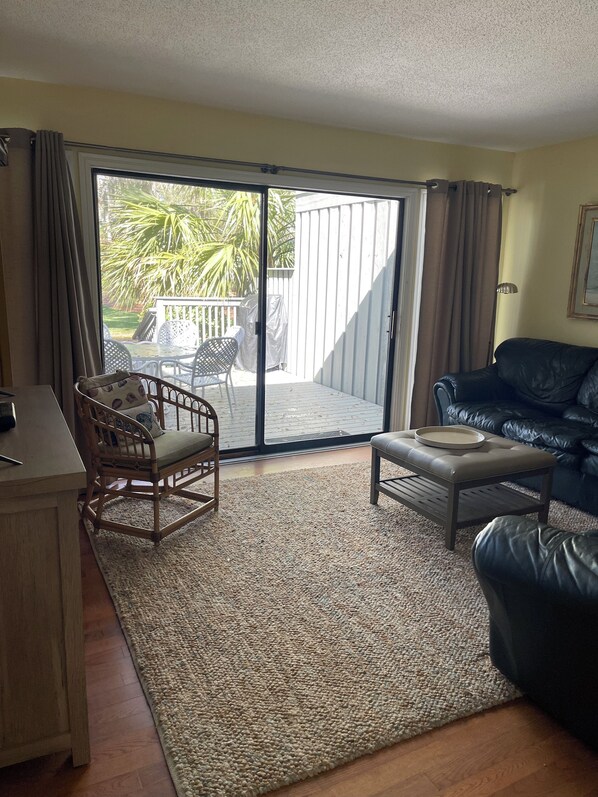 Smart TV, DVD player, video library