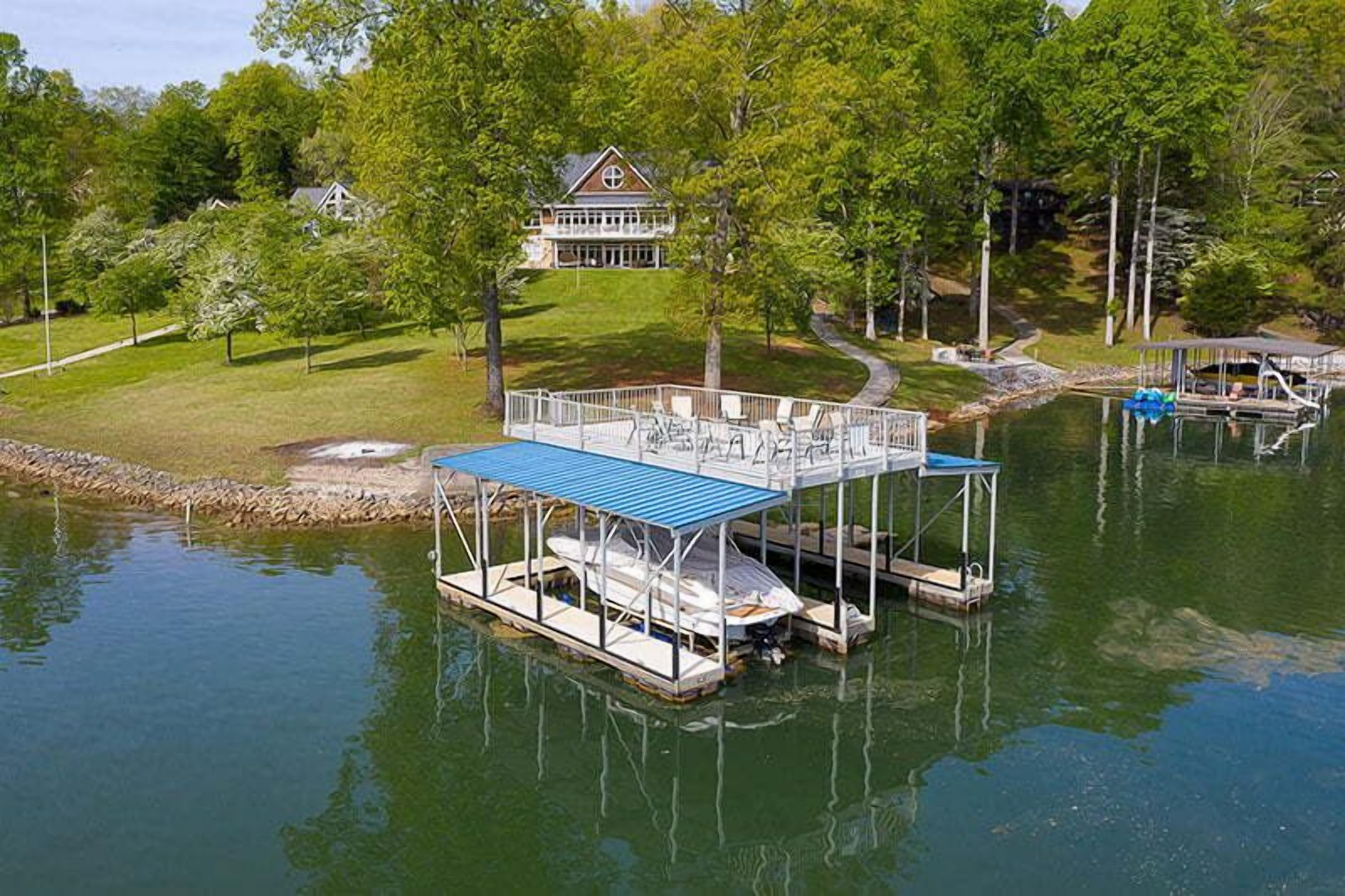 Field of Dreams HUGE 6500 SQ Ft Dream Retreat Flat Shoreline in Deerfield Resort