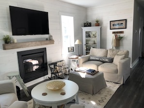 Smart TV y chimenea
