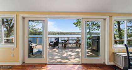 Am See, Eigene Anlegestelle, private Deck, herrliche Aussicht, Haustiere erlaubt, Upscale