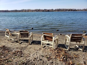 Sun-loungers, beach towels