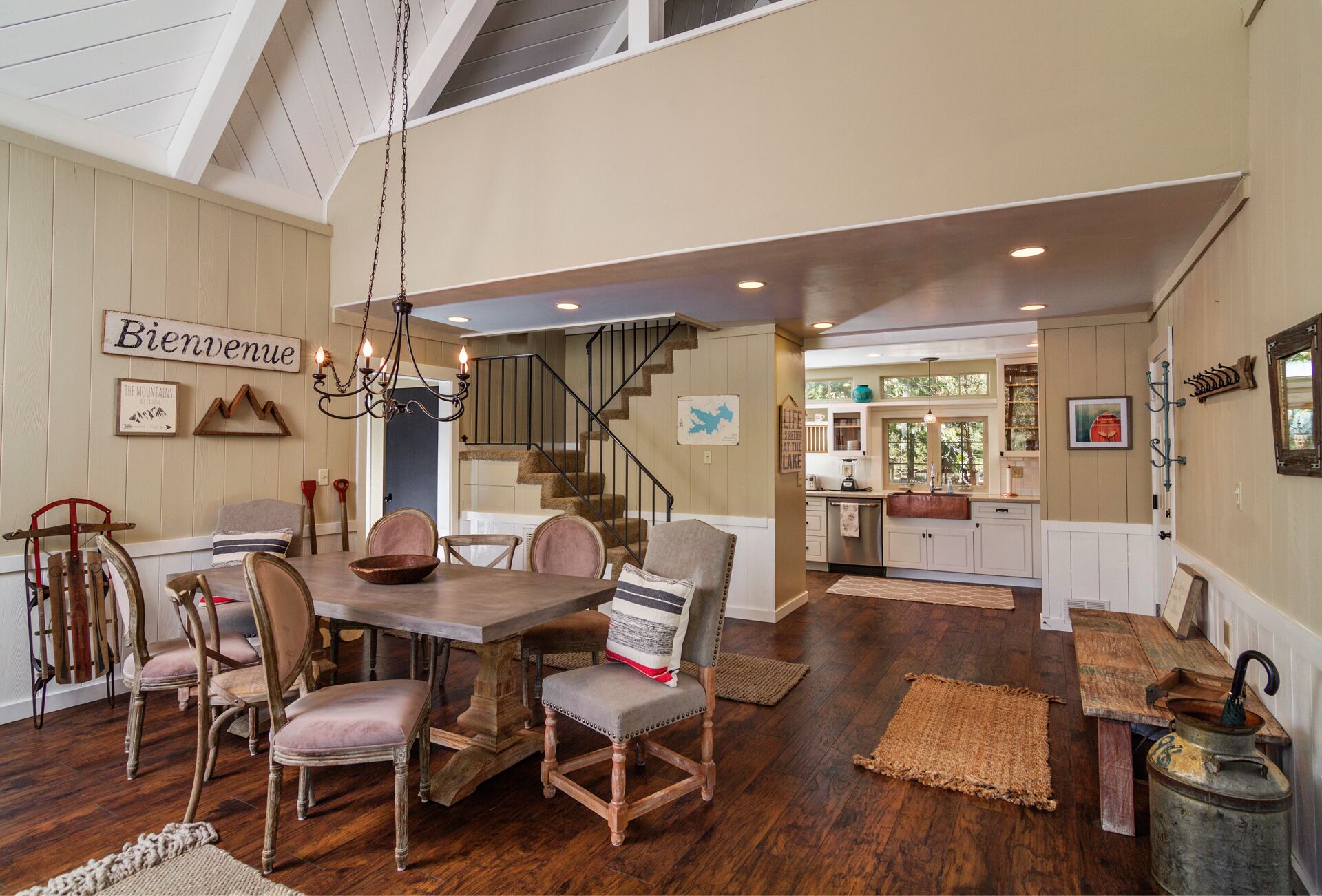Charming, Cozy and Kid-Friendly Tavern Bay Cottage