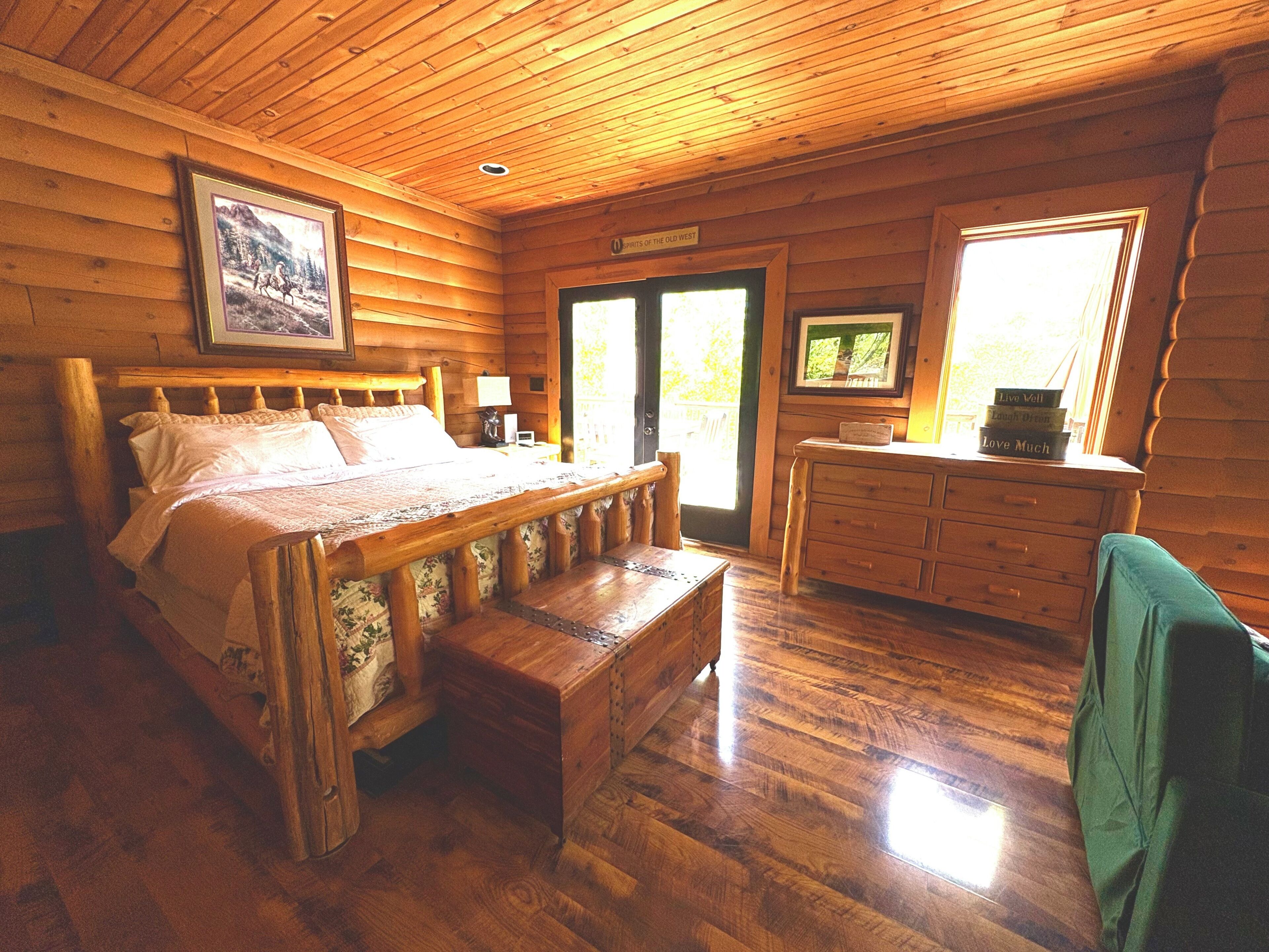 4 bedrooms, iron/ironing board, free WiFi, bed sheets